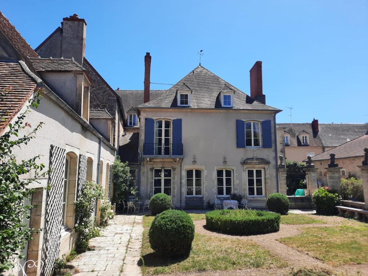 Maison Zola Bed & Breakfast Saint-Amand-Montrond Exterior photo
